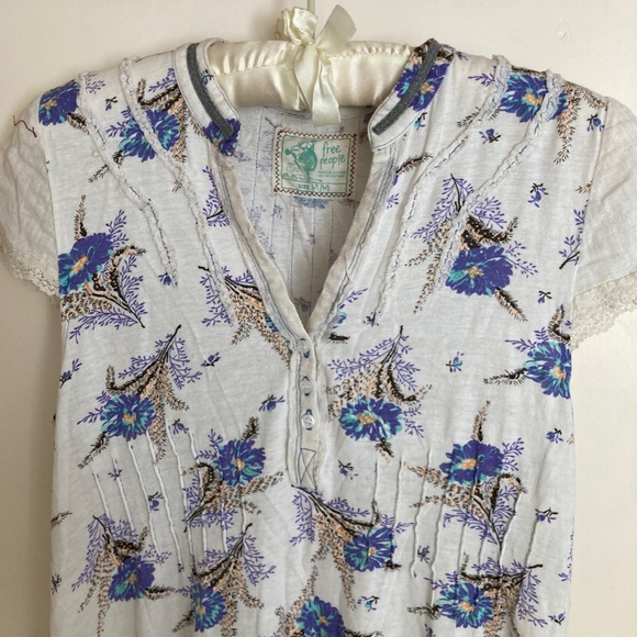 Free People Floral Tee / M - Picture 1 of 5